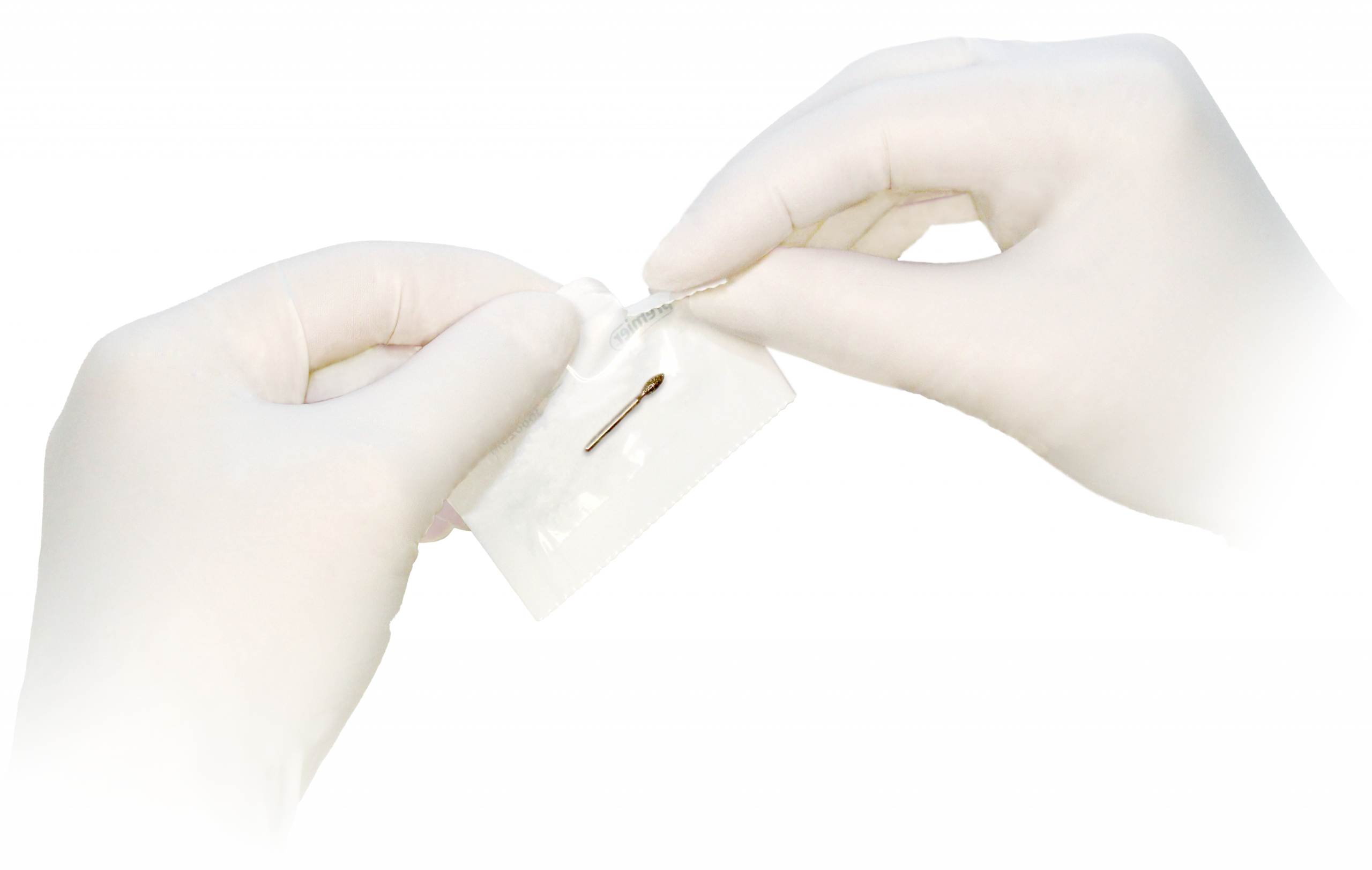 Solo-Pouch_w-Hands_no-bg